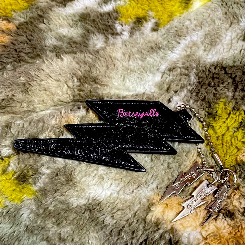 Betseyville Lightning Bolt Charms